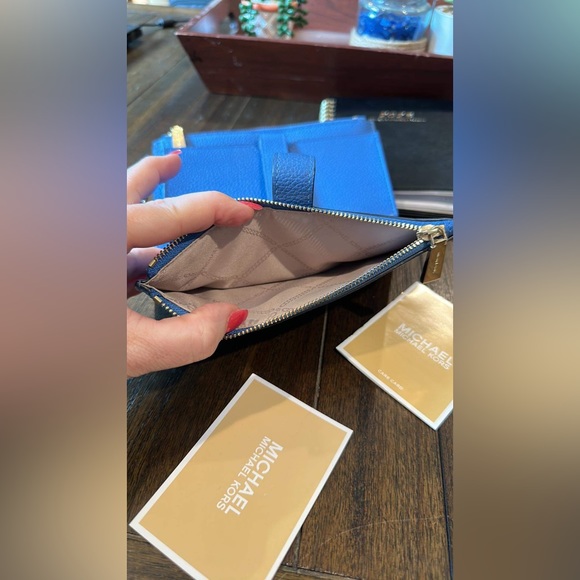 Michael Kors Jet Set Double Zip Wristlet - Picture 8 of 9